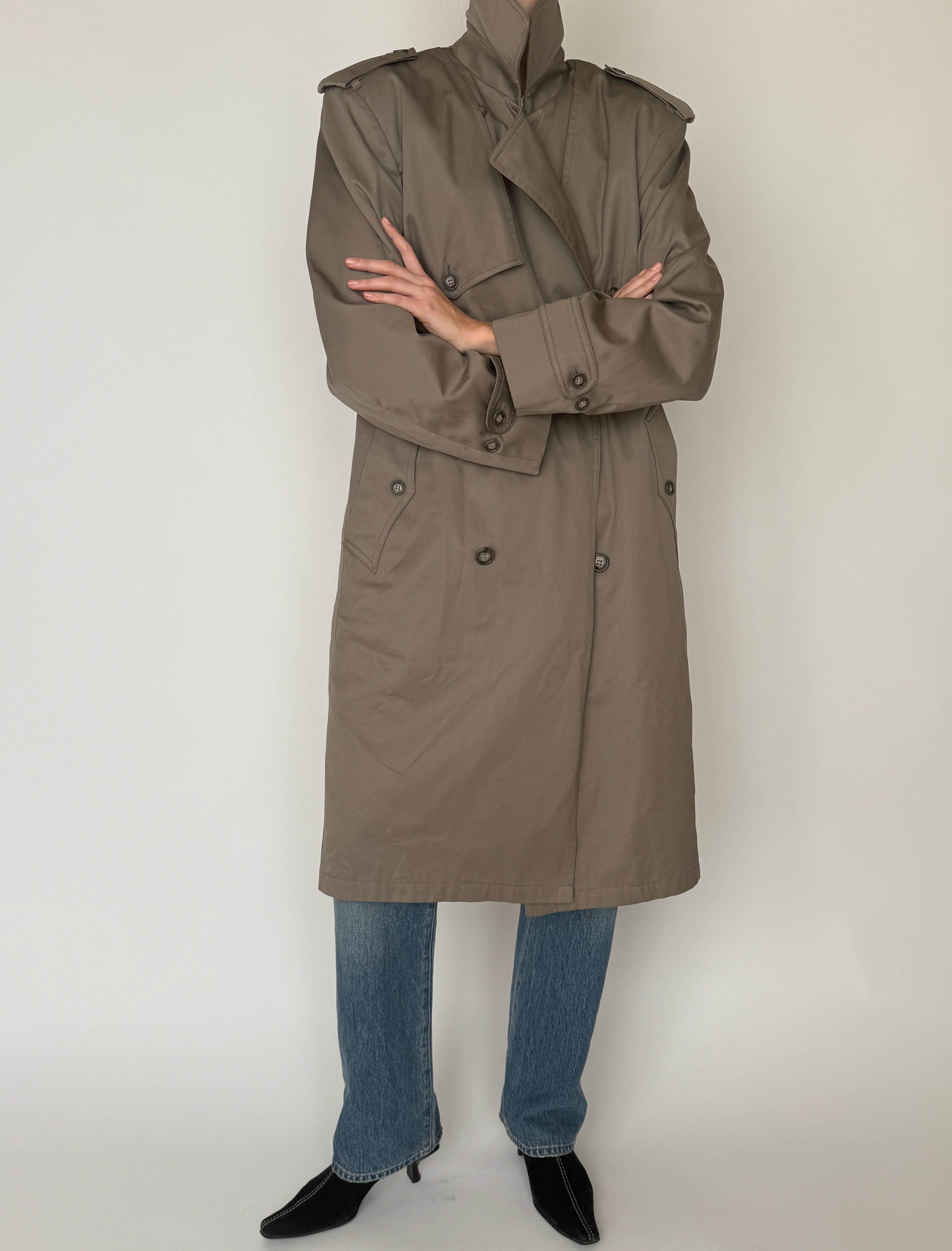 Vintage trench coat with double-breasted front and belt