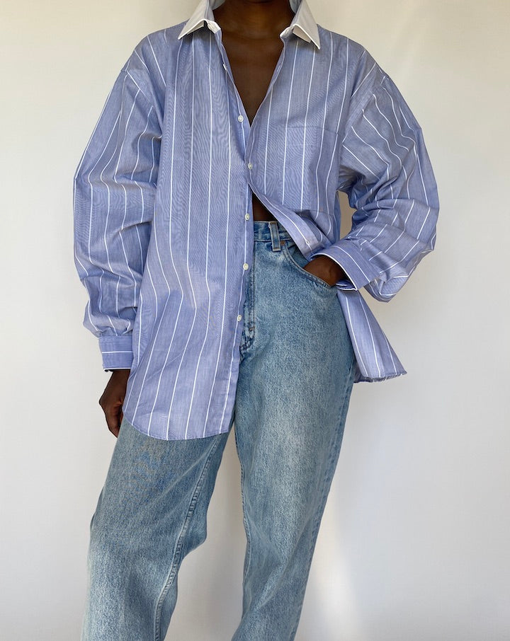 VINTAGE OVERSIZED BLUE AND WHITE STRIPED SHIRT 3789