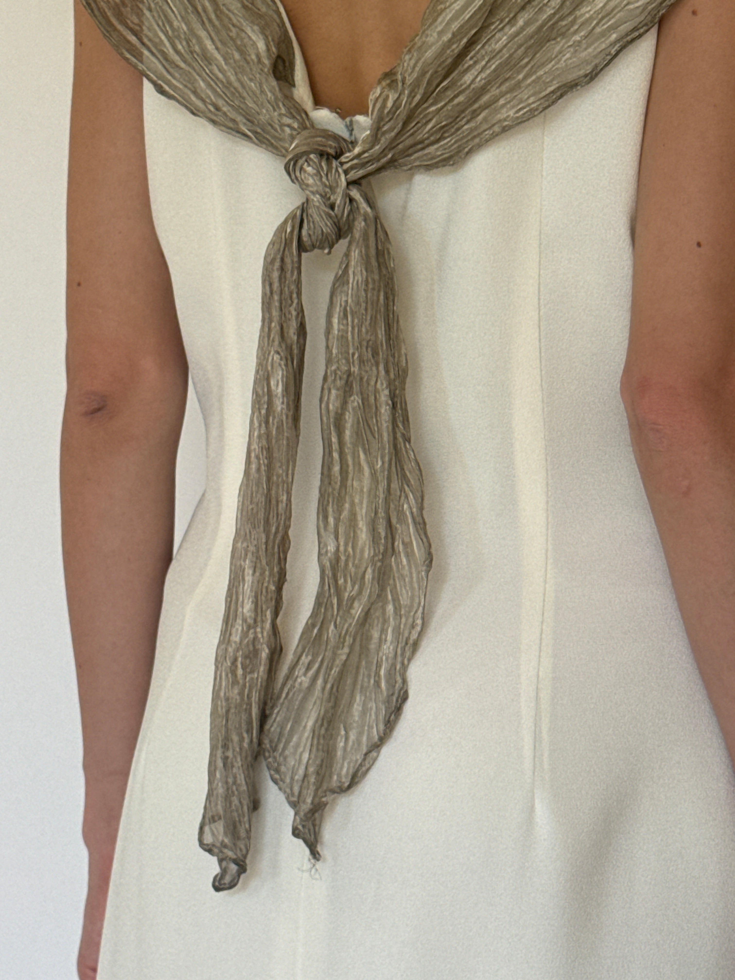 Vintage open back with self-tie detail