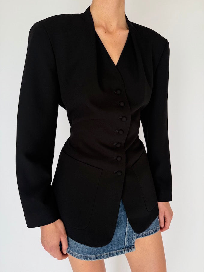 Vintage Structured Black Button-Up Blazer with a cinched Waist 6022