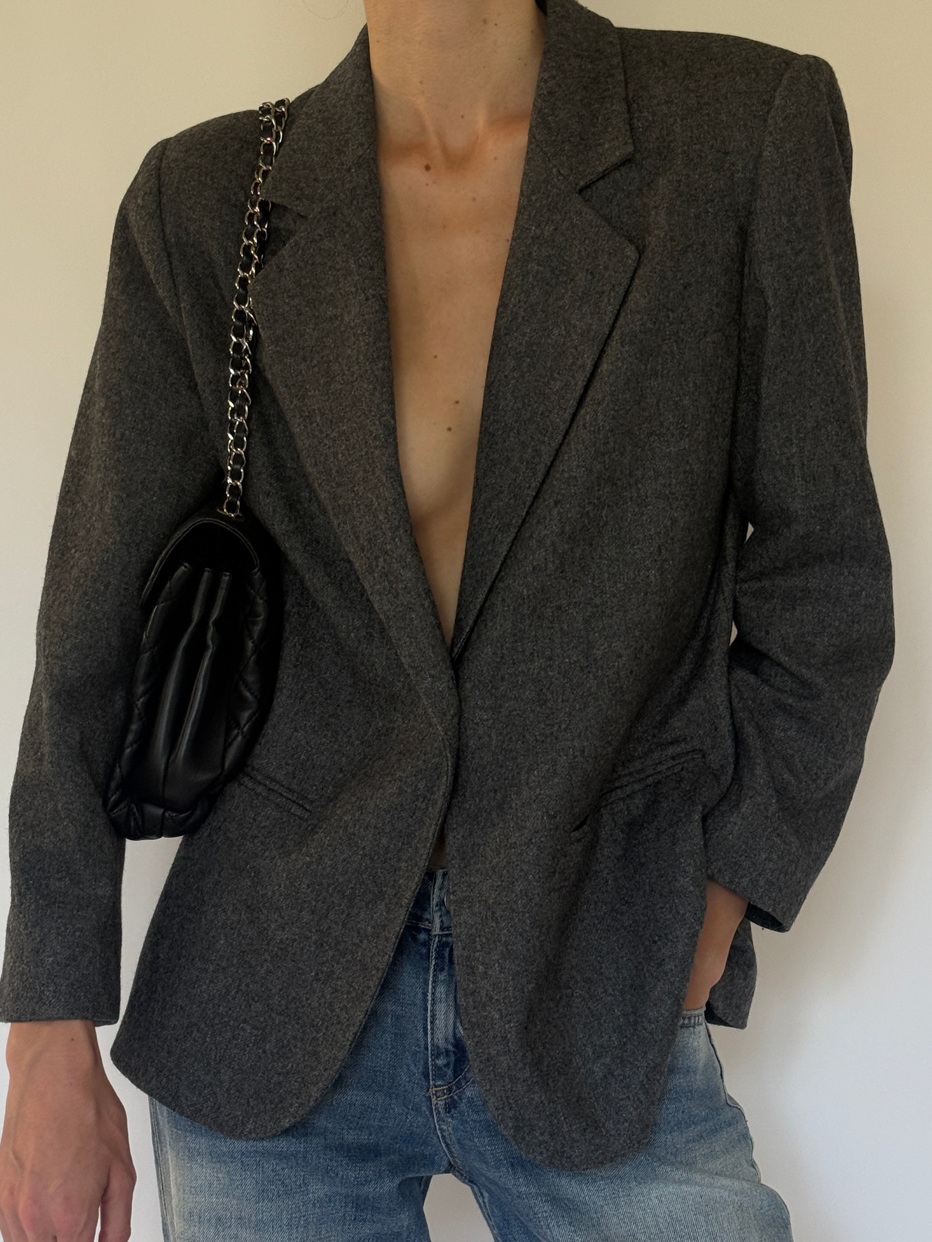 Vintage front button closure detail
