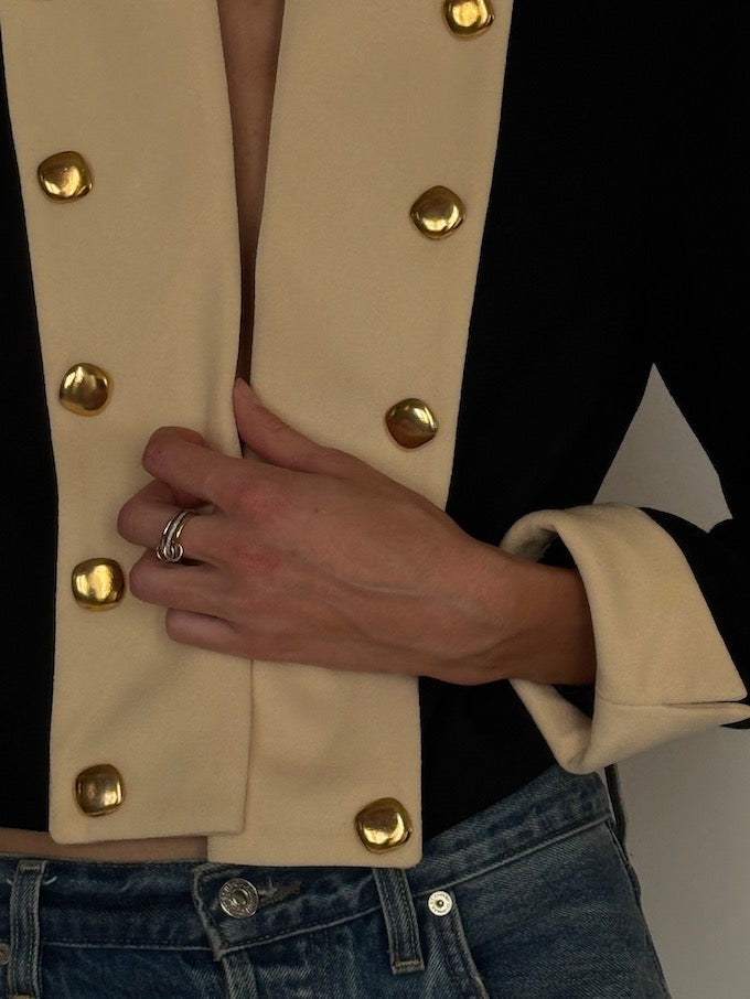 Vintage Cropped Contrast Blazer with Gold Buttons 6578