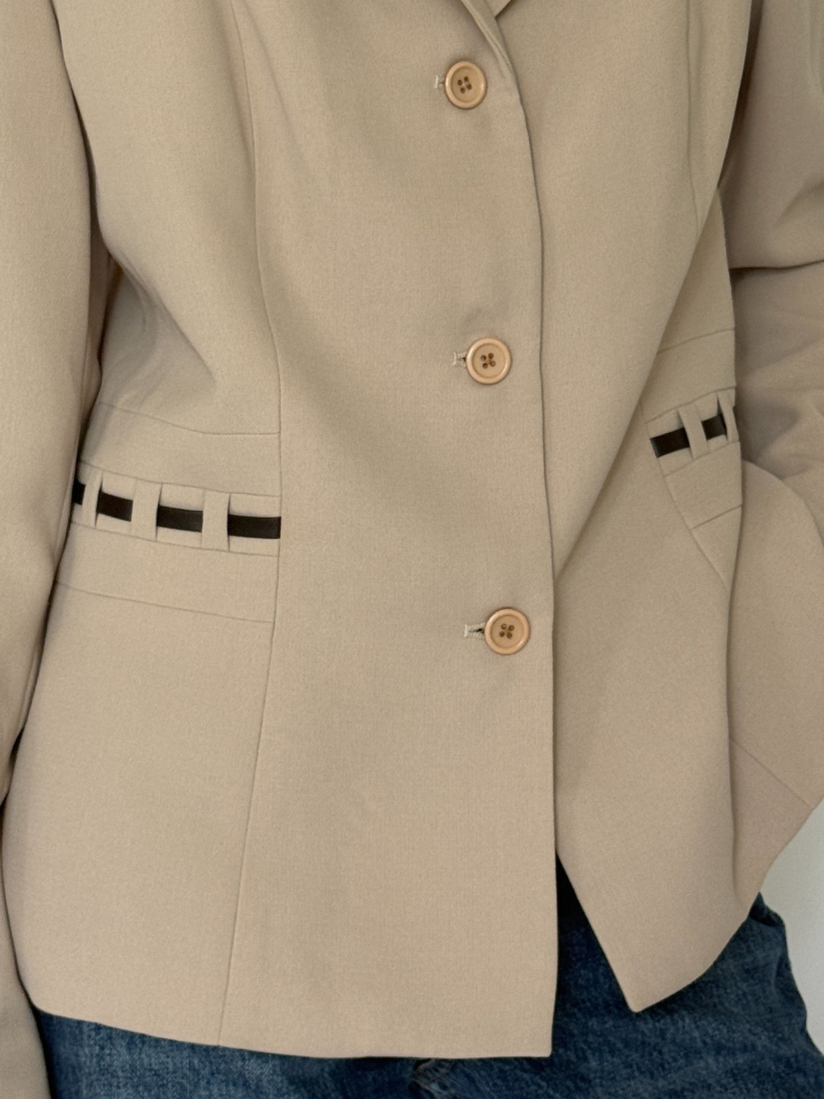 Vintage fitted western-inspired blazer beige pocket detail