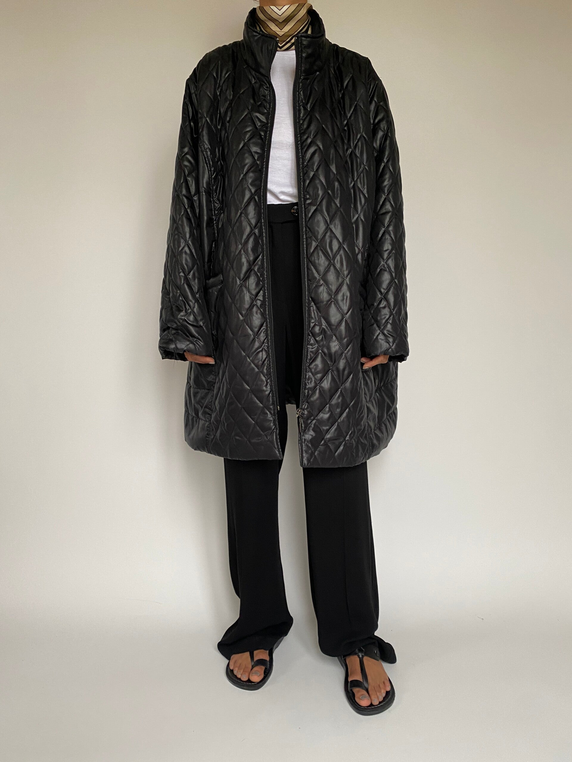 VINTAGE BEAUTIFUL BLACK QUILTED JACKET 2152