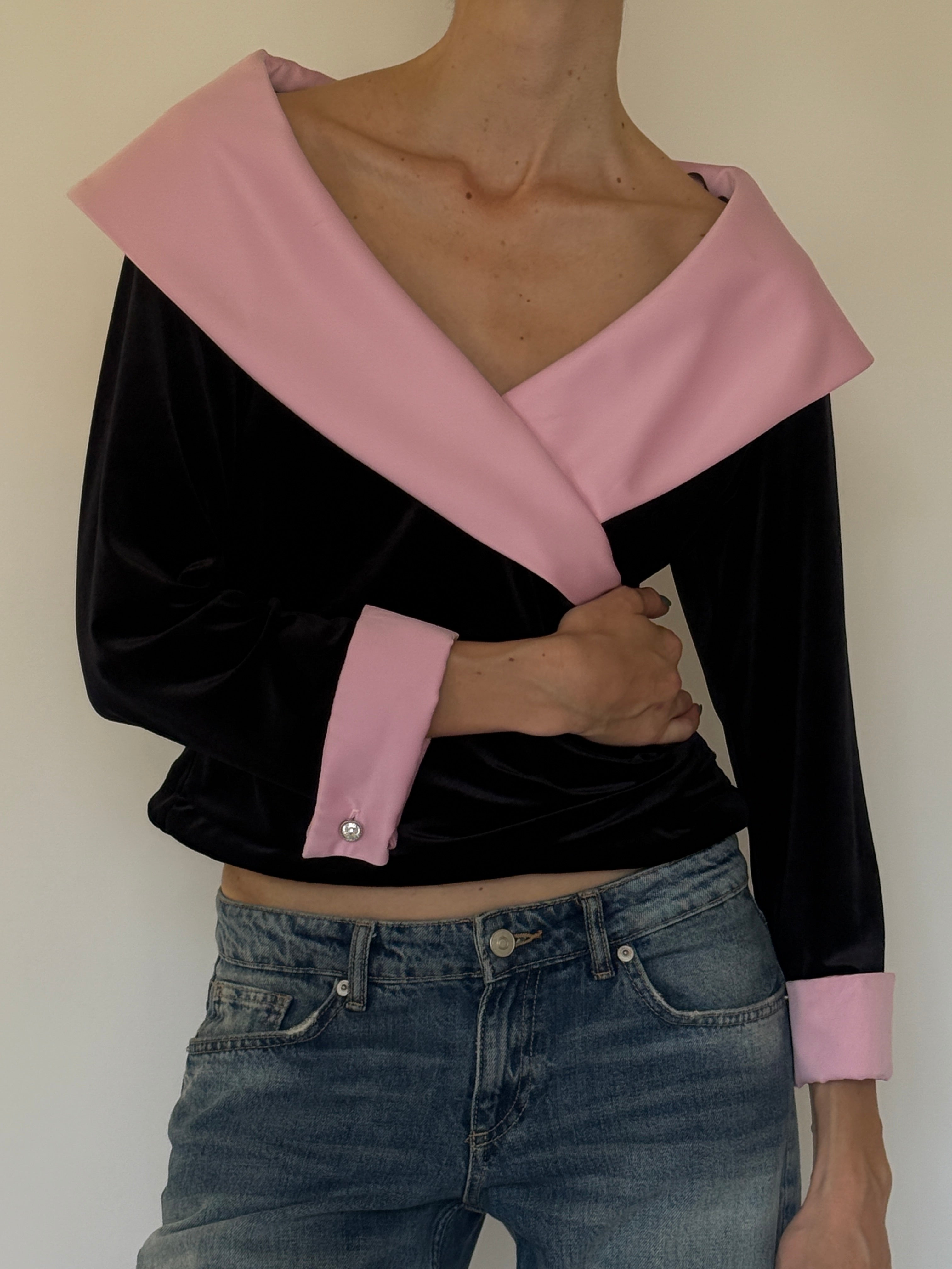 Vintage blush pink fold-over neckline detail