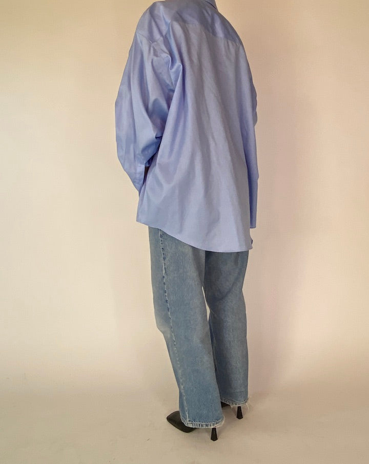 VINTAGE OVERSIZED LIGHT BLUE BUTTON-DOWN SHIRT 4253