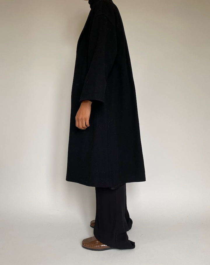 VINTAGE BLACK COAT 2188