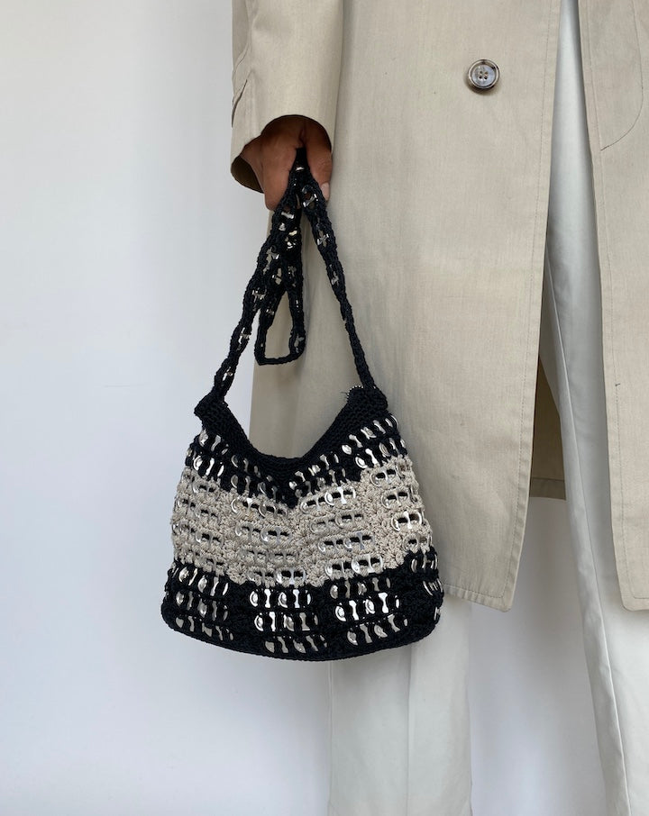 VINTAGE BEIGE AND BLACK CROCHET BAG 3295