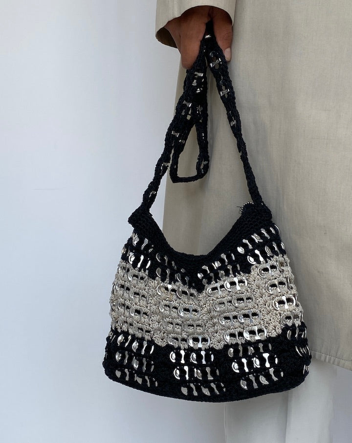 VINTAGE BEIGE AND BLACK CROCHET BAG 3295