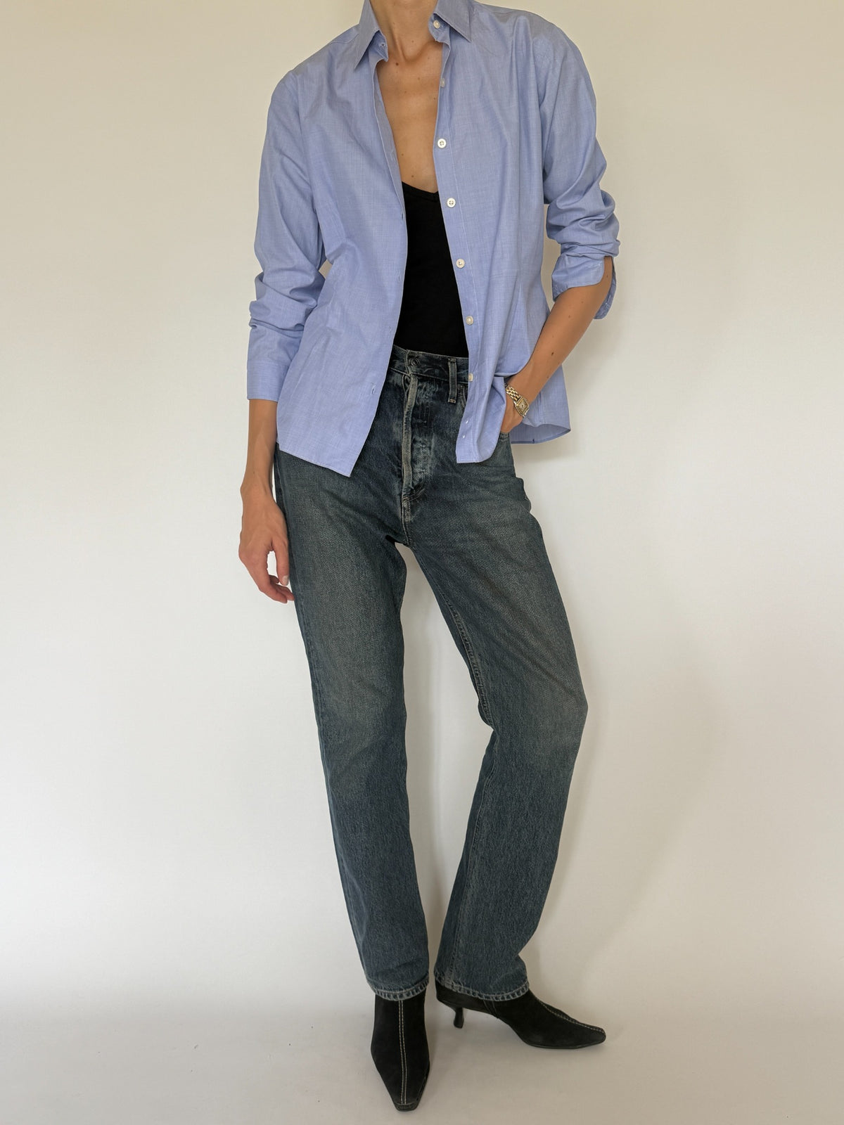 Styled front view of fitted light blue vintage shirt