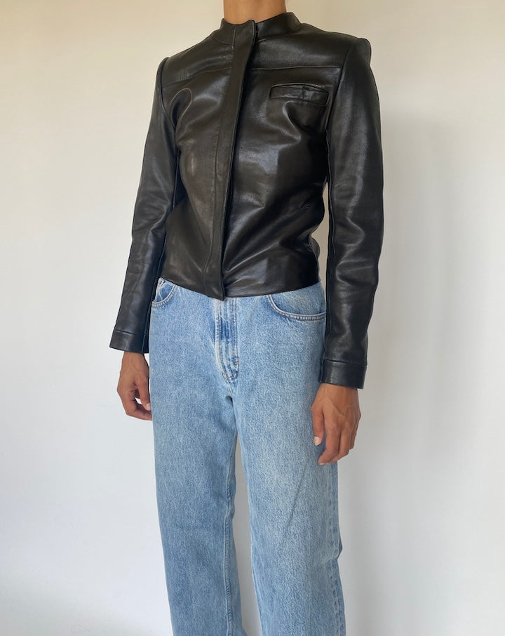 VINTAGE BLACK TIGHT LEATHER JACKET 3299