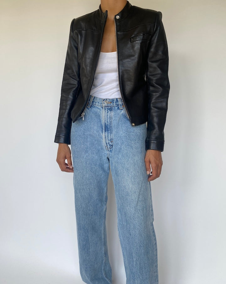 VINTAGE BLACK TIGHT LEATHER JACKET 3299