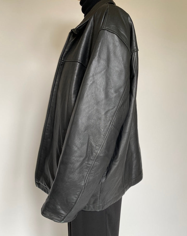 VINTAGE OVERSIZED BLACK LEATHER JACKET 2204