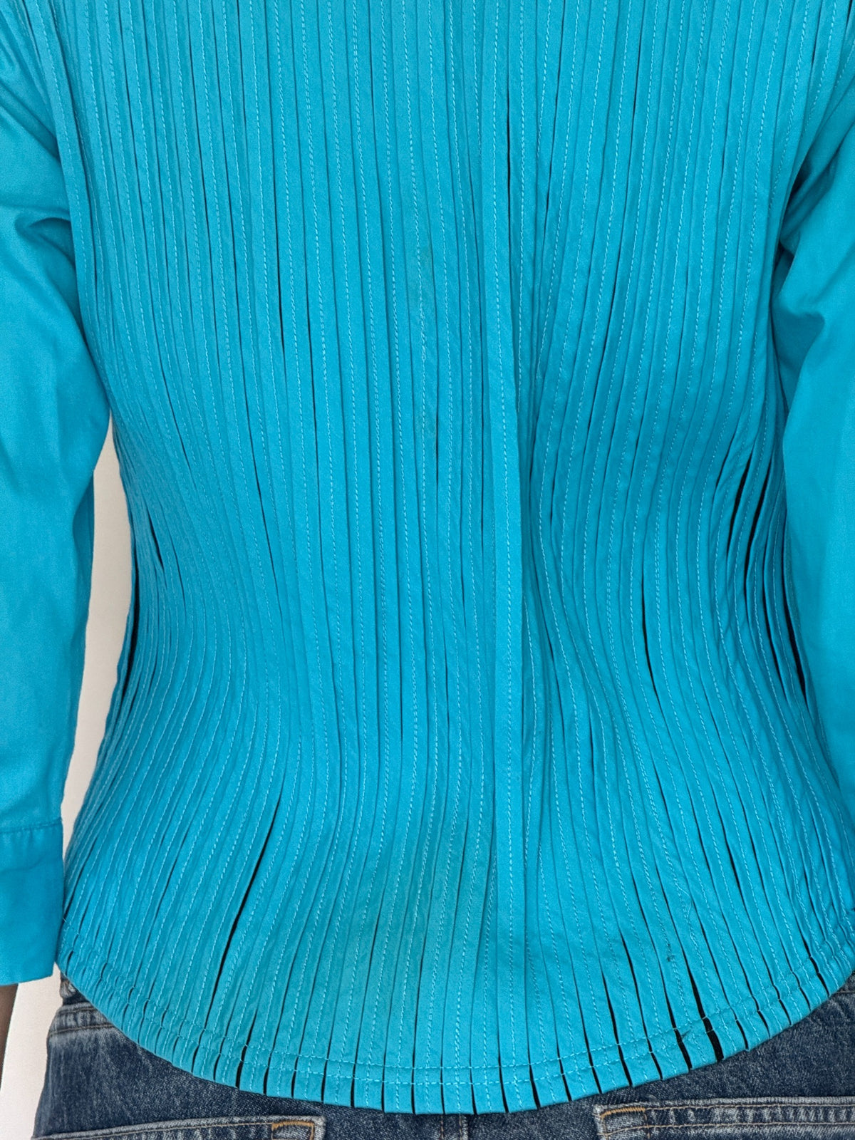 Vintage pleated zip-front shirt teal back view