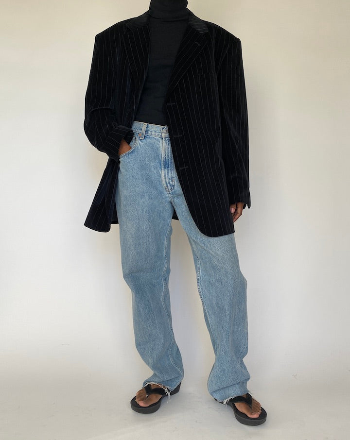 VINTAGE OVERSIZED BLACK PINSTRIPED VELVET BLAZER 4332