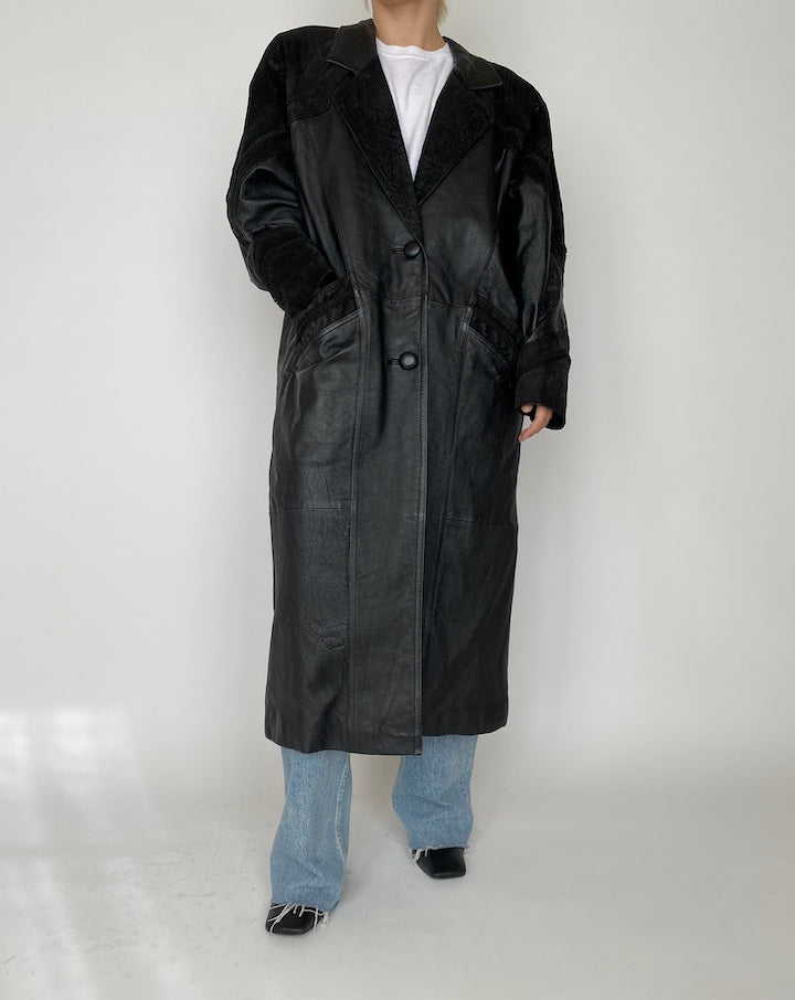 VINTAGE LONG BLACK LEATHER COAT 4182