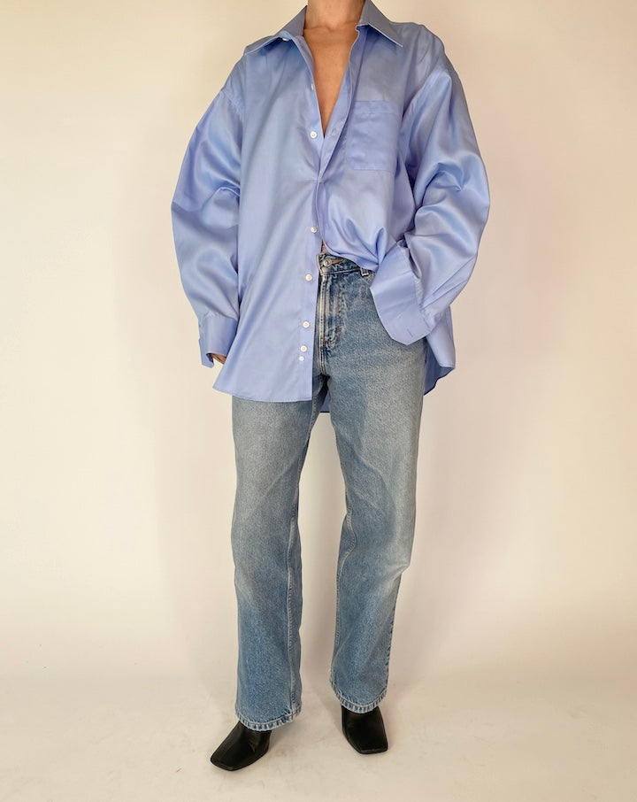 VINTAGE OVERSIZED LIGHT BLUE BUTTON-DOWN SHIRT 4253