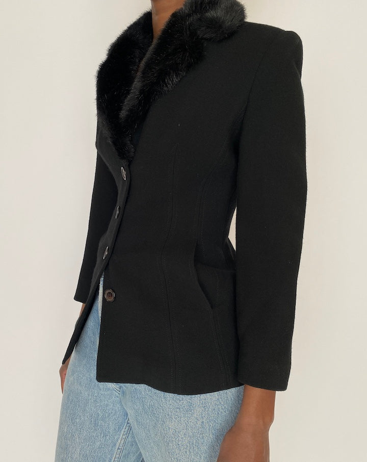 VINTAGE BLACK BEAUTIFUL CARDIGAN/BLAZER WITH FAUX FUR COLLAR 4662