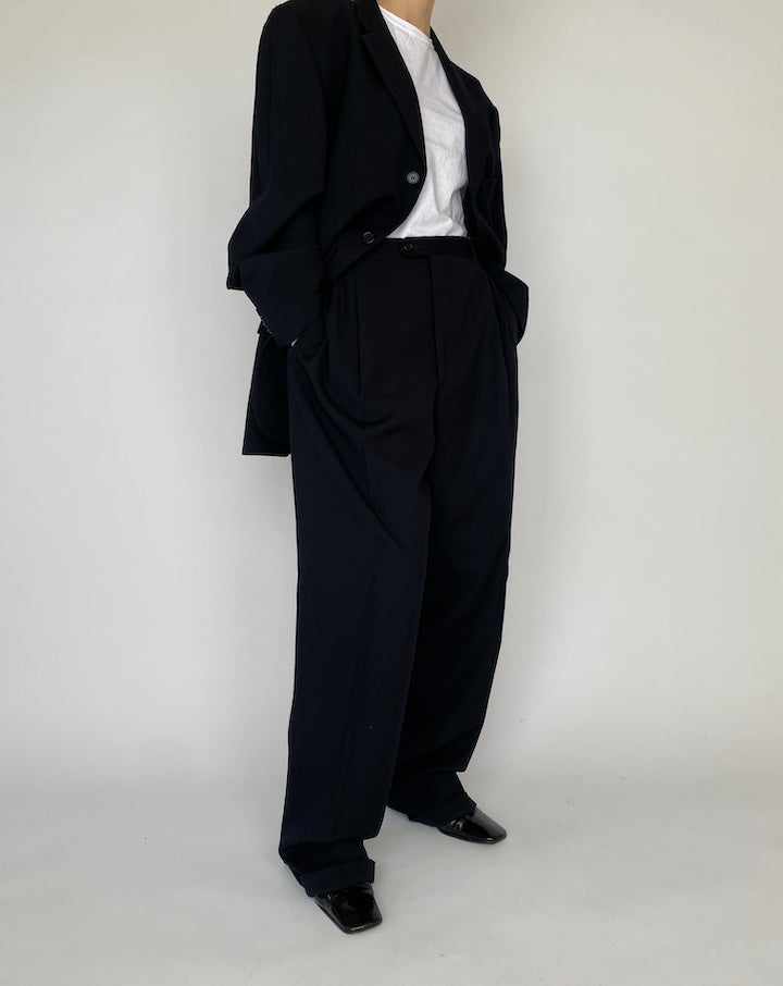 VINTAGE OVERSIZED DARK NAVY/BLACK SUIT BY GIORGIO ZILLIONI 4836