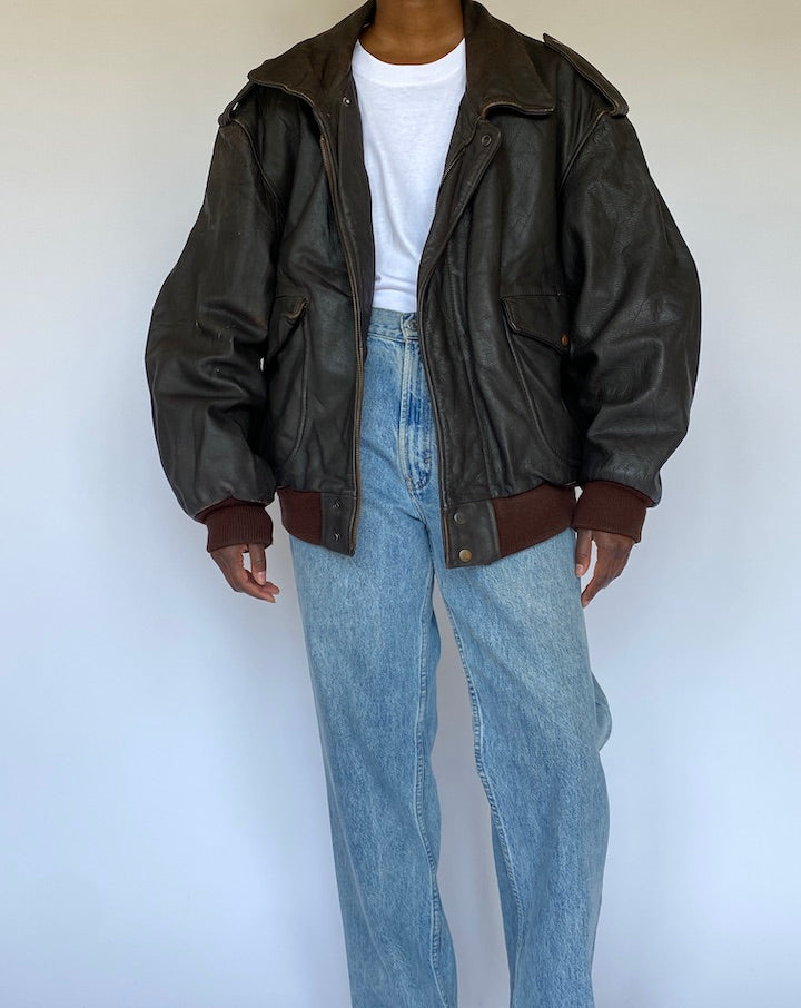 VINTAGE OVERSIZED DARK BROWN BOMBER LIKE LEATHER JACKET 4992