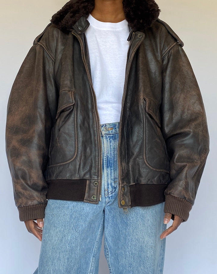 VINTAGE OVERSIZED DARK BROWN BOMBER LEATHER JACKET WITH DETACHABLE COLLAR 4978