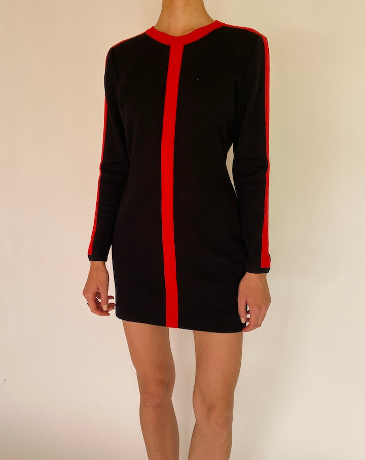 VINTAGE BLACK AND RED WOOL DRESS 4999