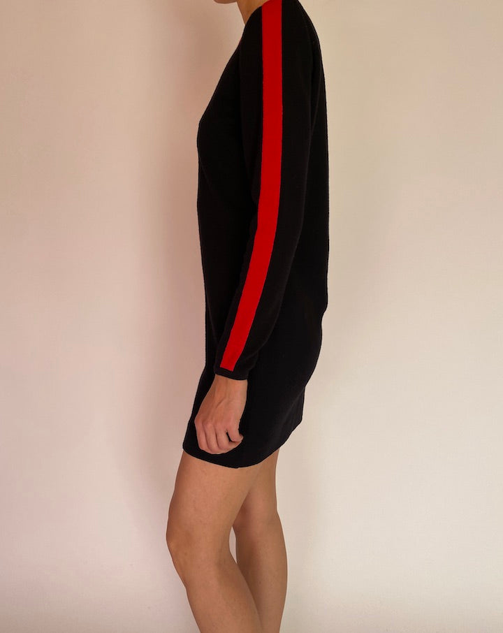 VINTAGE BLACK AND RED WOOL DRESS 4999