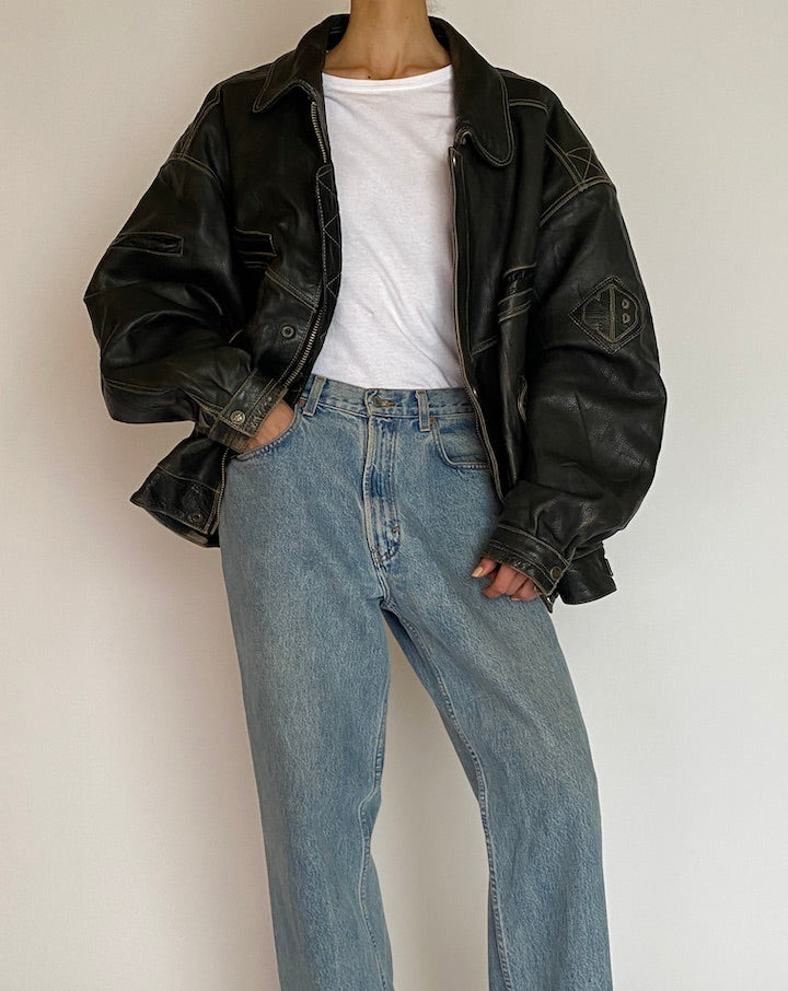 VINTAGE OVERSIZED BLACK LEATHER JACKET 5208
