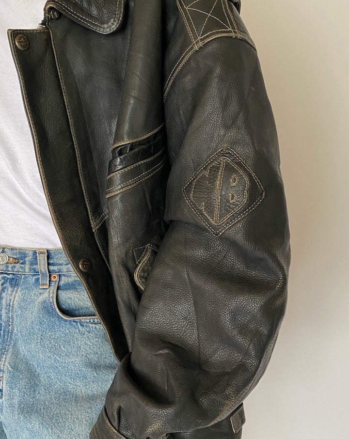VINTAGE OVERSIZED BLACK LEATHER JACKET 5208