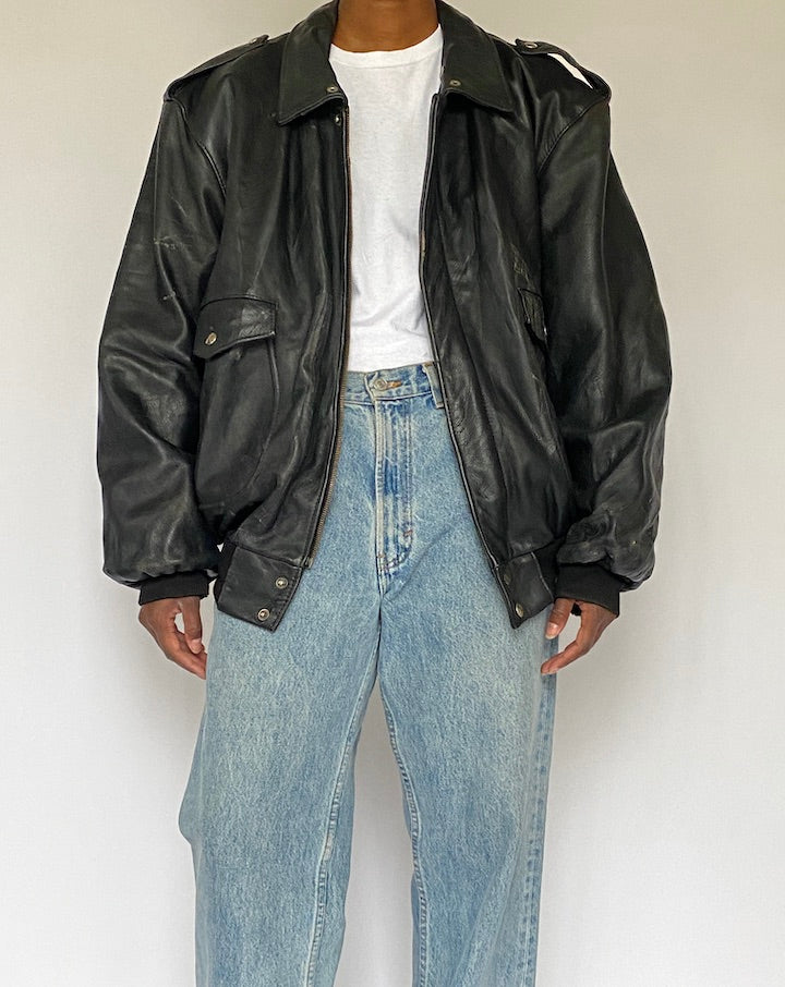VINTAGE BLACK OVERSIZED BOMBER LEATHER JACKET 5007