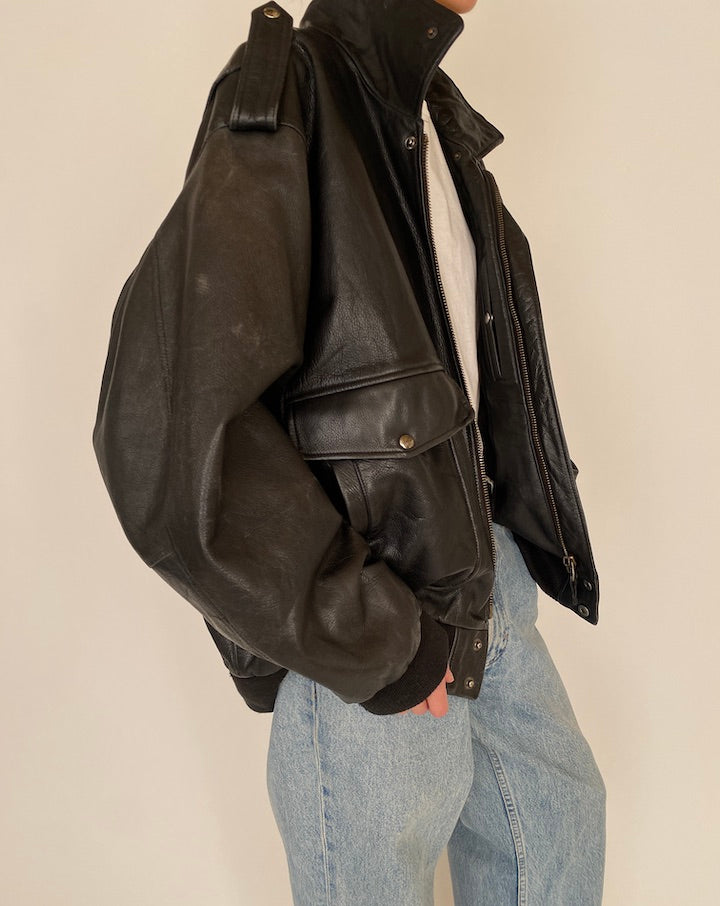 VINTAGE BLACK LEATHER JACKET 4995