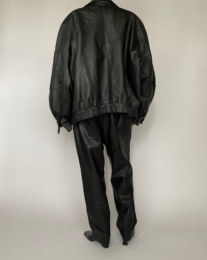 VINTAGE OVERSIZED BLACK LEATHER JACKET 5212