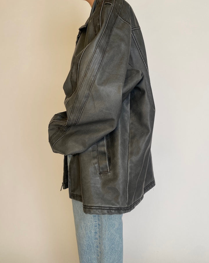 VINTAGE OVERSIZED BLACK FAUX LEATHER JACKET 4603