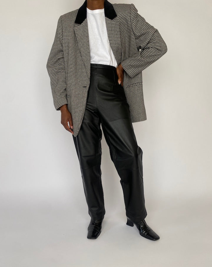 VINTAGE BLACK AND WHITE HOUNDSTOOTH BLAZER 4777