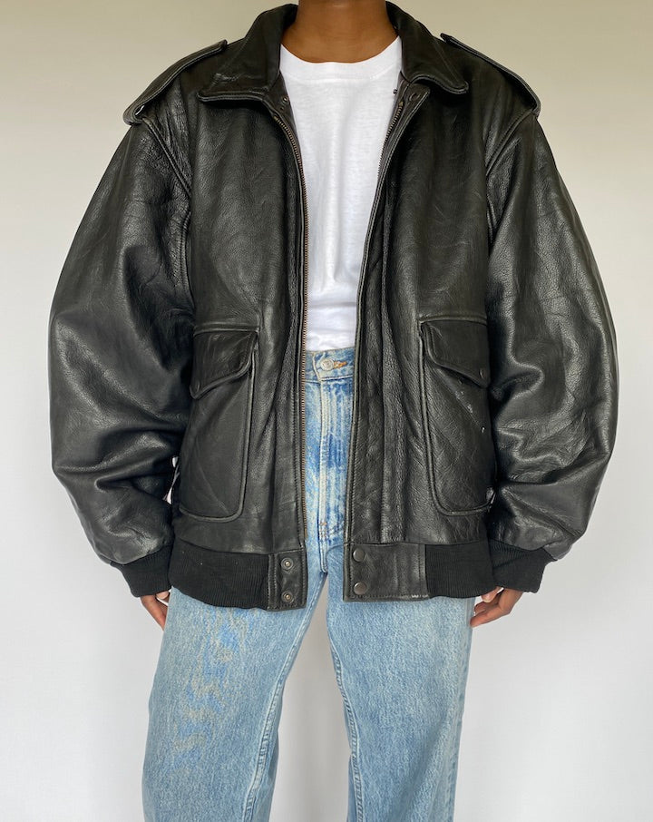 VINTAGE OVERSIZED BLACK BOMBER LEATHER JACKET 4932