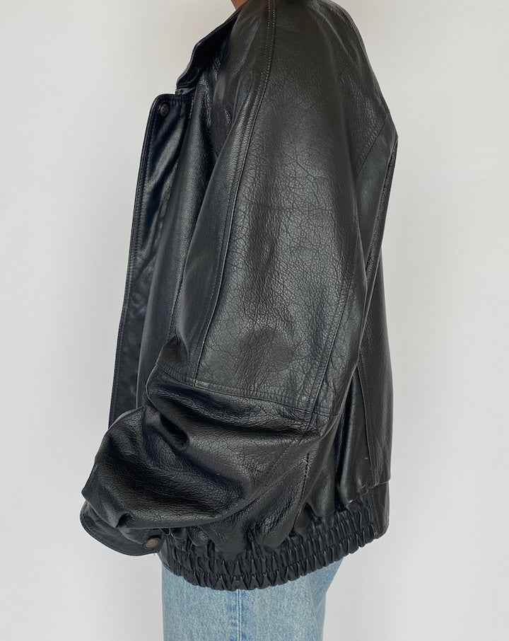 VINTAGE OVERSIZED BLACK LEATHER JACKET 5146