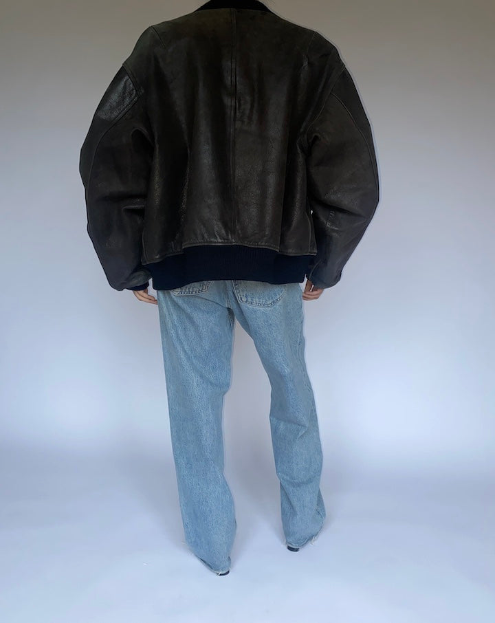 VINTAGE BLACK OVERSIZED BOMBER-LIKE LEATHER JACKET 4763
