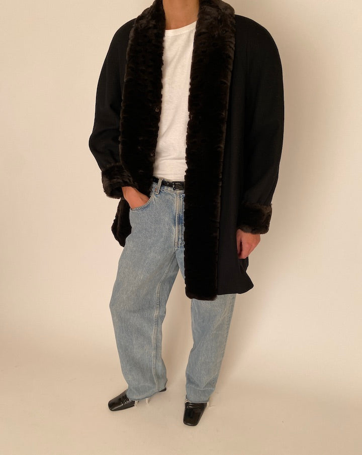 Vintage Black Wool Coat With Faux Fur Collar 4664