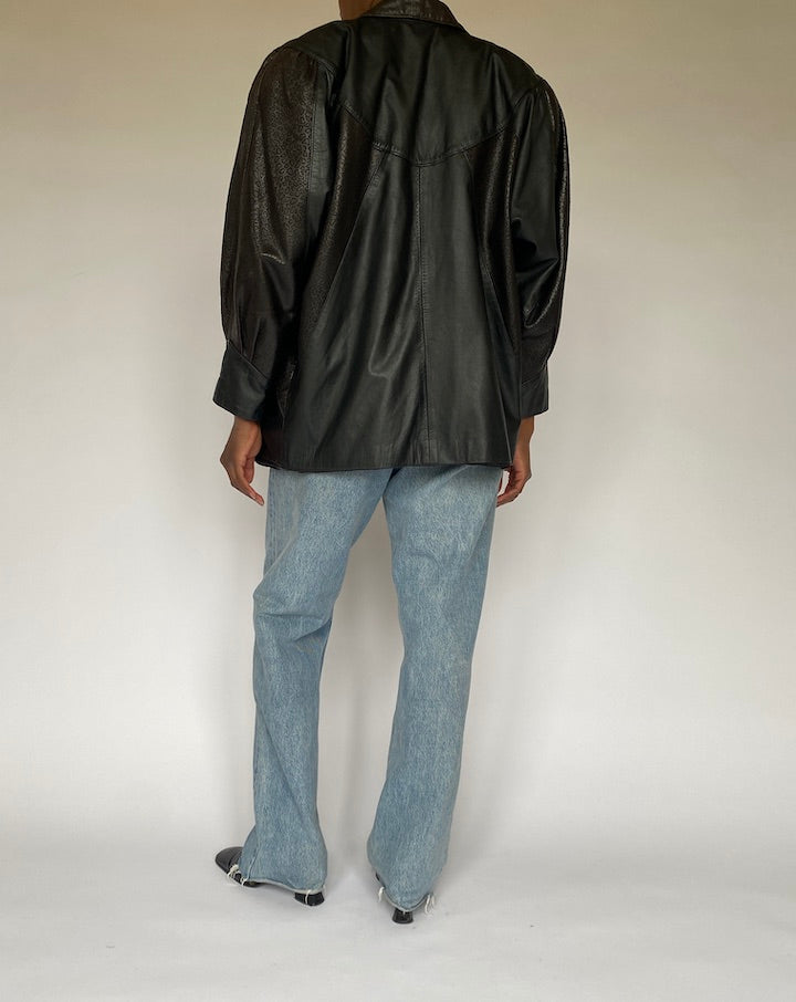 VINTAGE BLACK LEATHER JACKET WITH DETAILING 4916