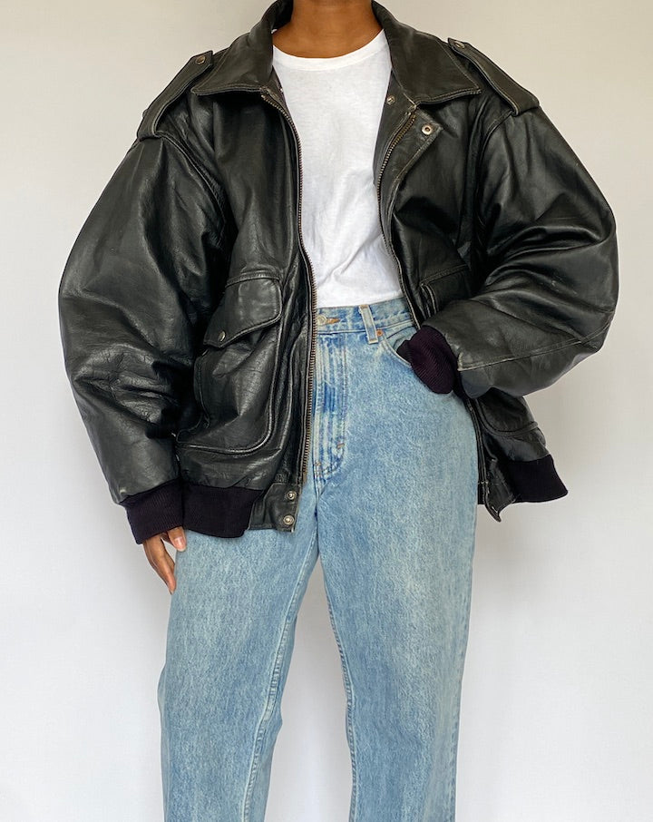 VINTAGE OVERSIZED BLACK LEATHER JACKET 4952