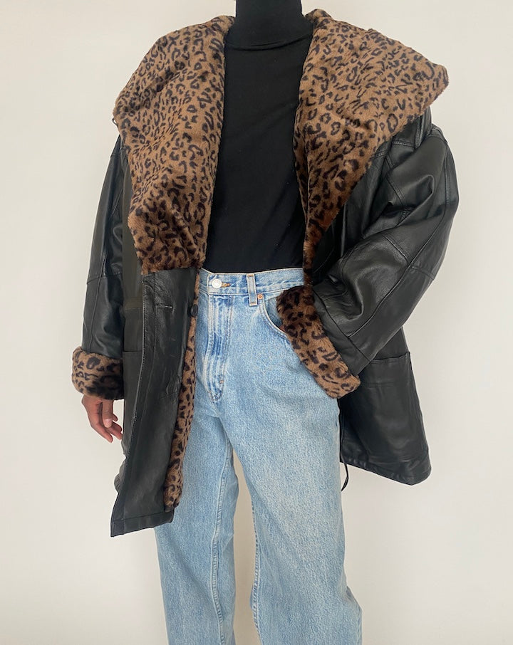 VINTAGE BLACK OVERSIZED LEATHER JACKET 4377