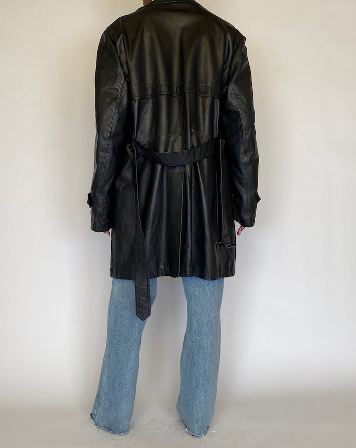 VINTAGE BLACK LEATHER TRENCH 4500