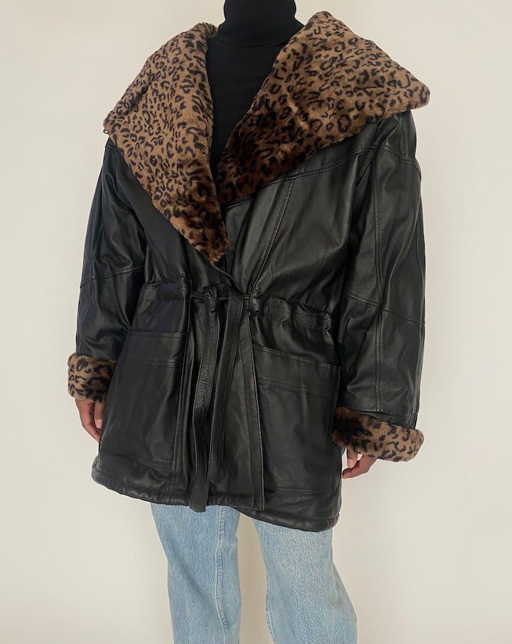 VINTAGE BLACK OVERSIZED LEATHER JACKET 4377