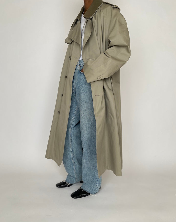 VINTAGE LONG BEIGE TRENCH COAT 4627