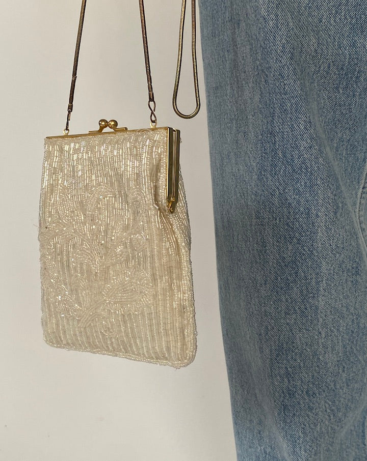 VINTAGE SMALL CREAM SEQUIN PURSE 4363