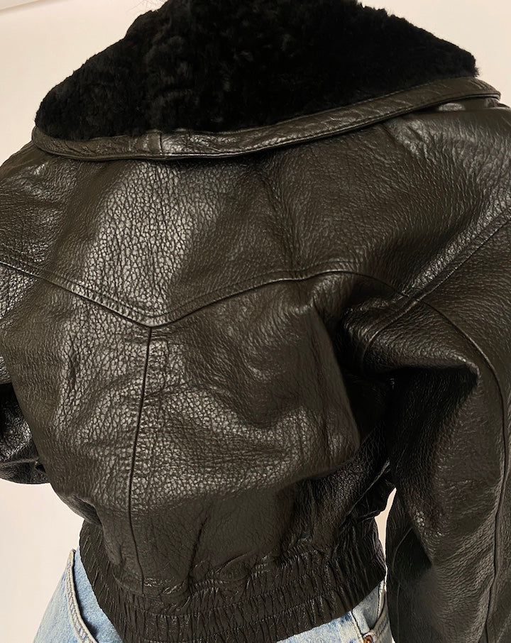 VINTAGE BLACK LEATHER JACKET 4684