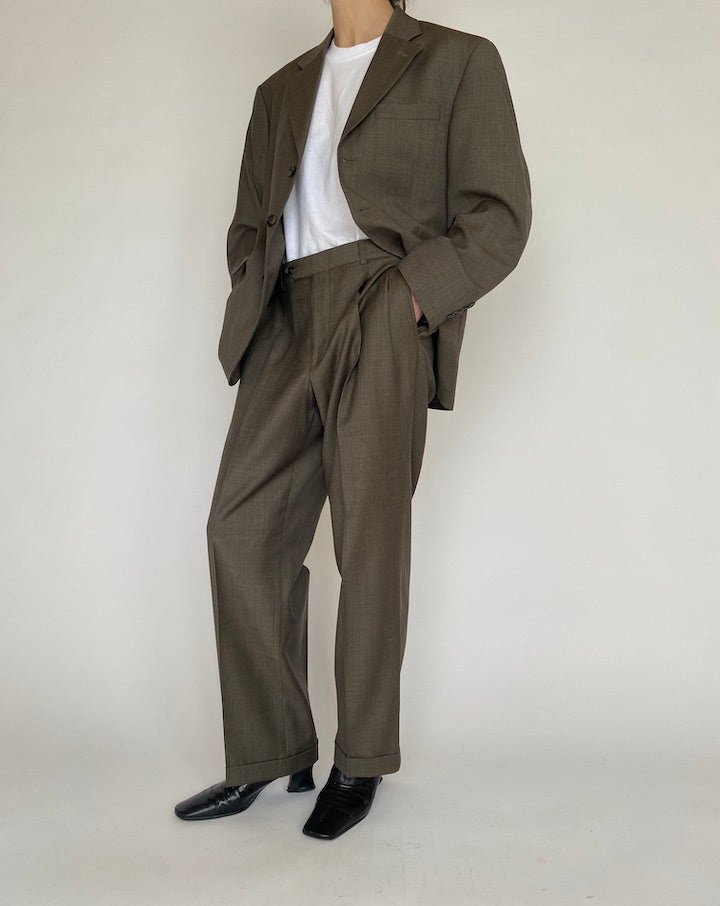 VINTAGE BROWN SUIT 4788