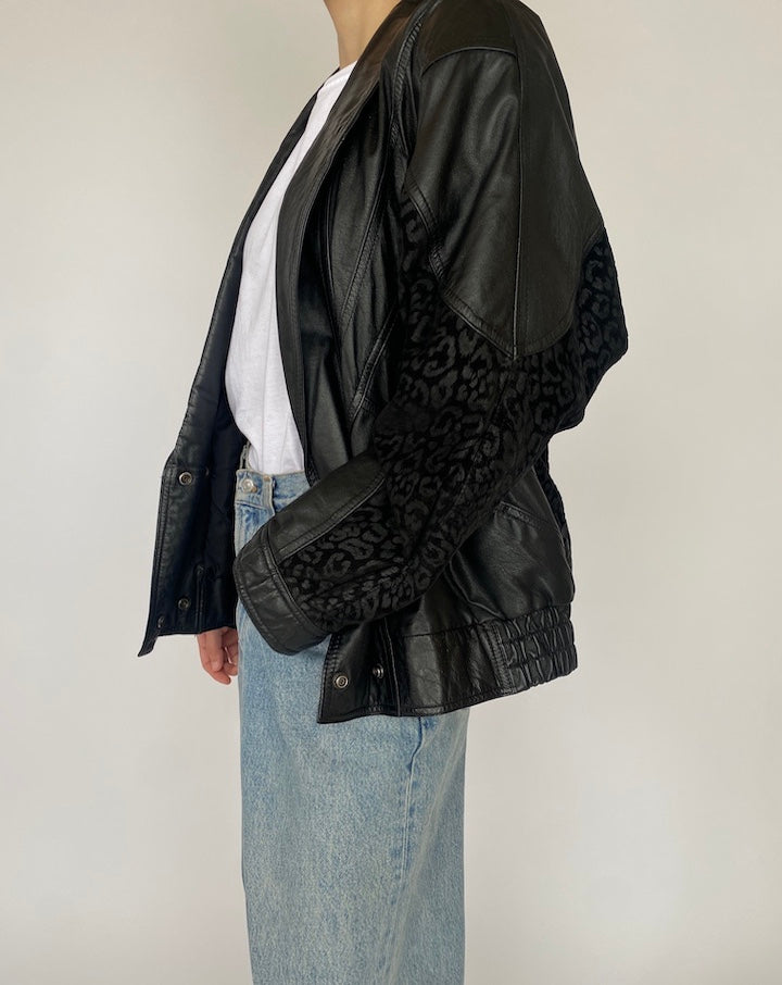 VINTAGE BLACK DETAILED LEATHER JACKET 4685