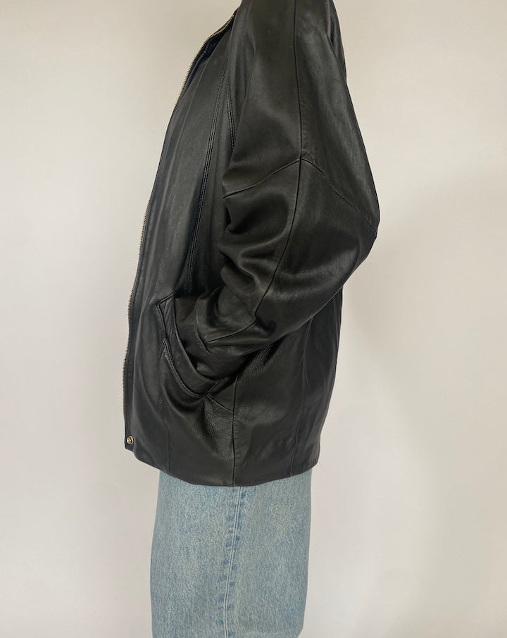 VINTAGE BLACK LEATHER JACKET 4682