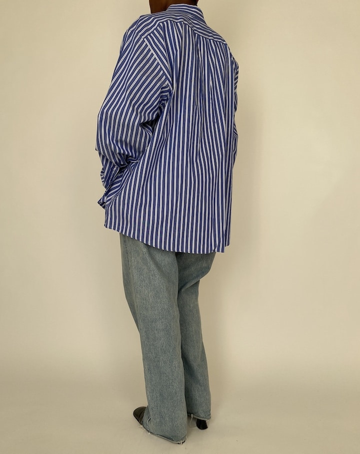 VINTAGE BLUE AND WHITE STRIPED SHIRT 4647